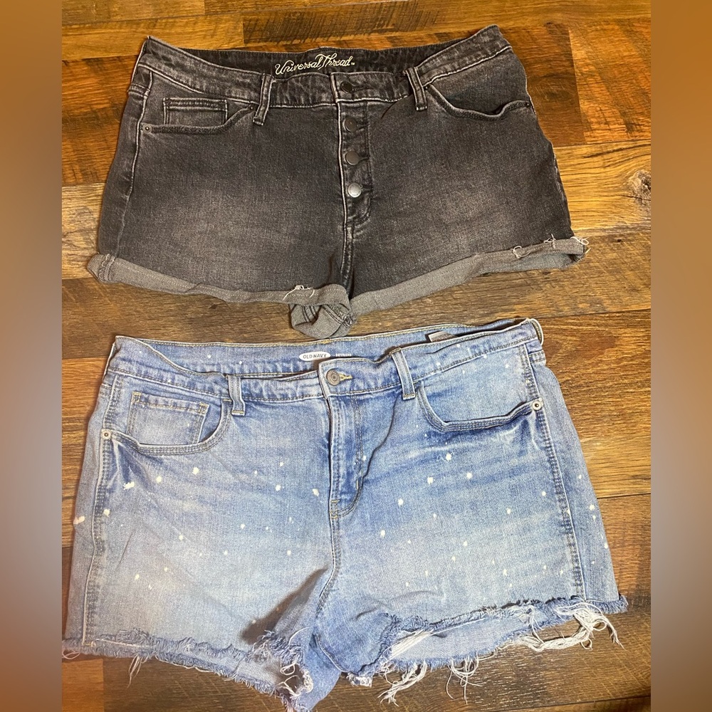 A pair of old navy and universal thread shorts. Size 12
